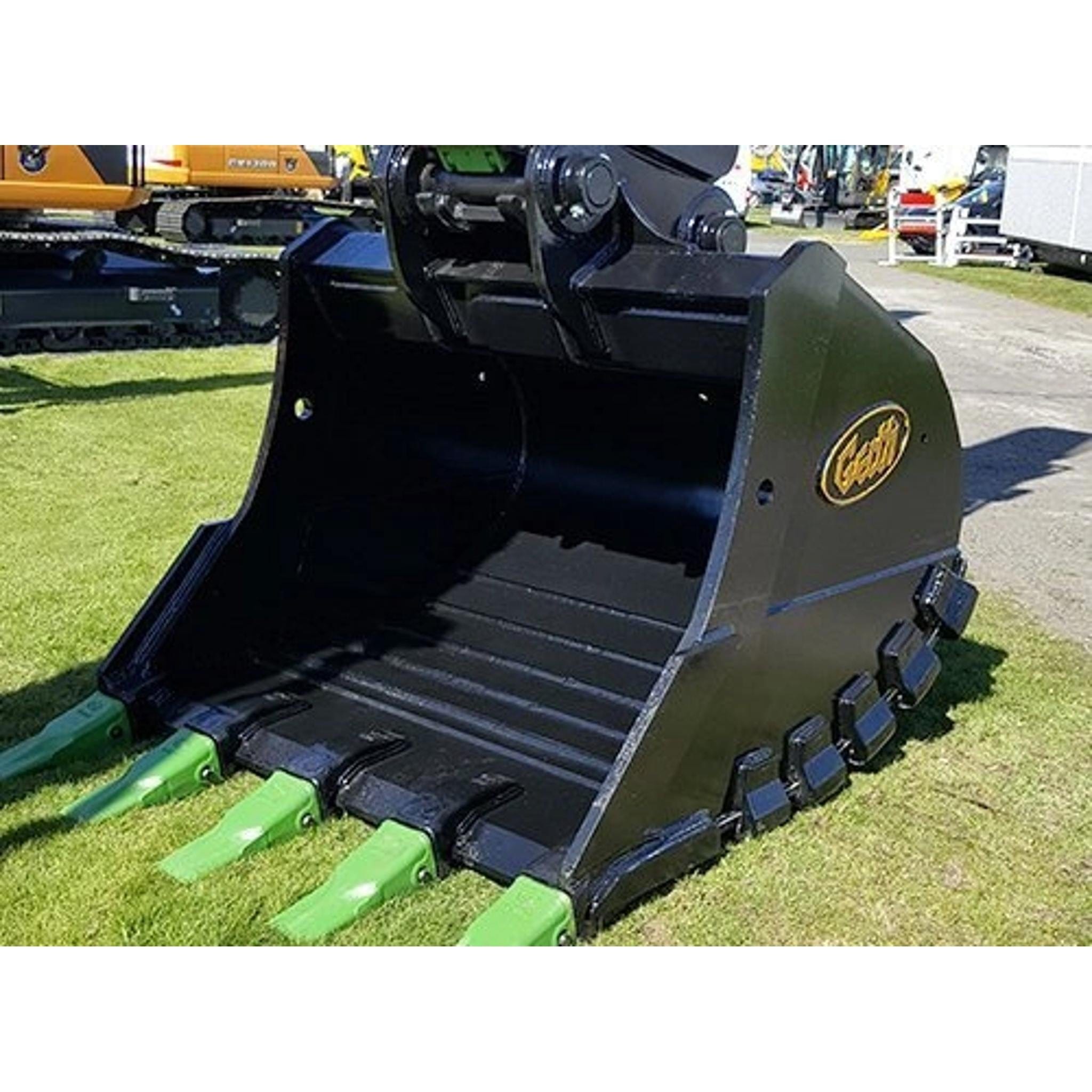 Geith Heavy Duty Excavator Digging Bucket